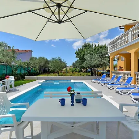 Holiday home Mit Privatpool Fuer 16 Personen Ca 190 Qm In Vodnjan, Istrien Istrische Riviera Vodnjan
